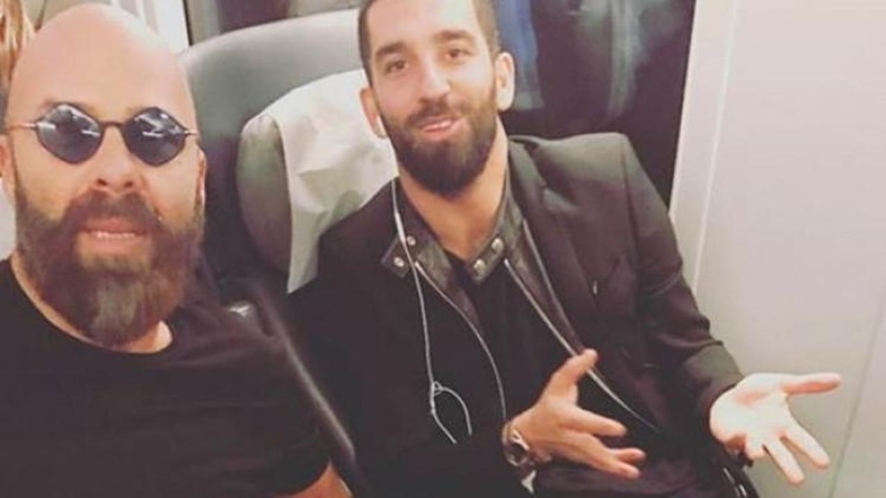 Arda Turan sinema kapattı!
