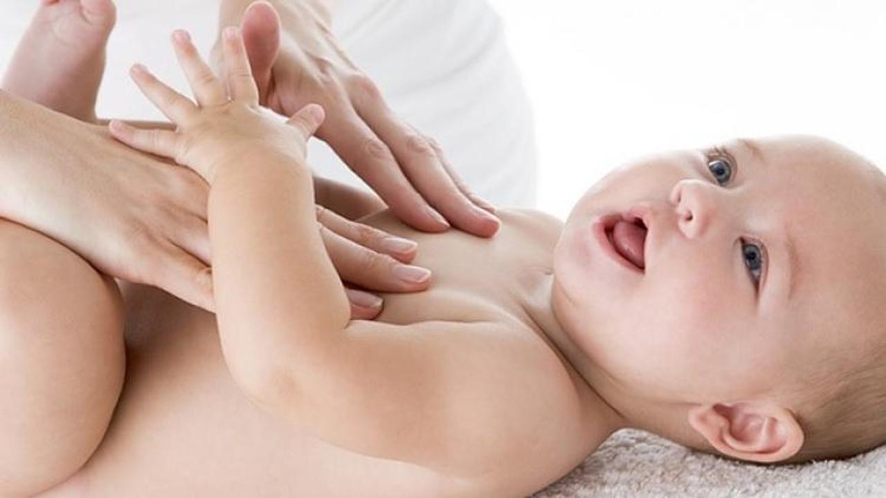 Gazı olan bebeğe nasıl masaj yapılır? 