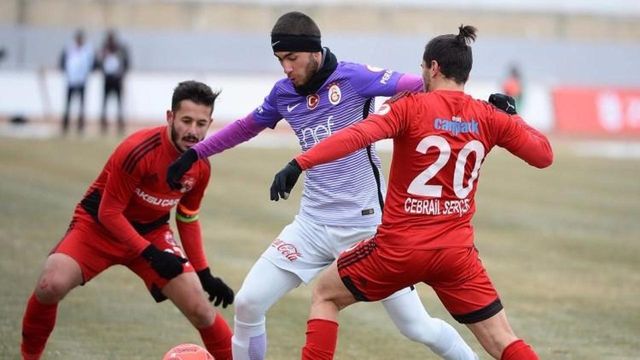 3. Lig ekibinden Galatasaray'a &ccedil;elme! Buz kesti...