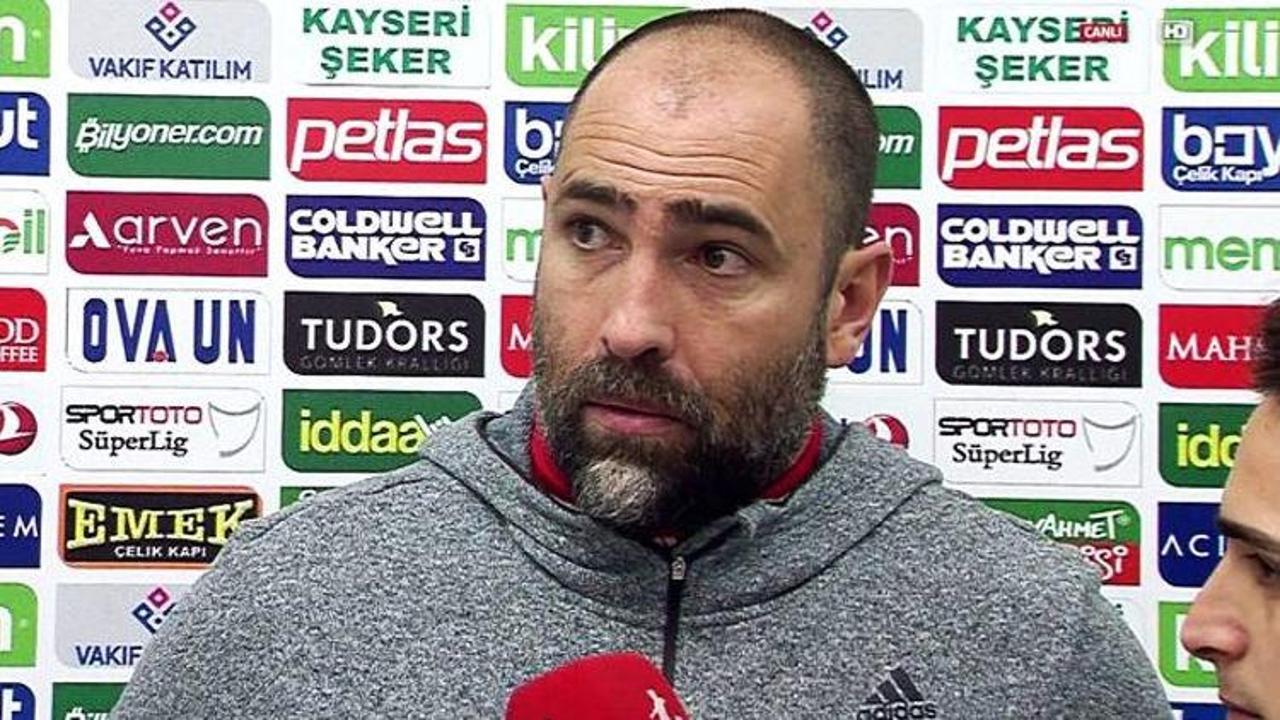 Maç sonunda çılgına dönüp yayını terk etti!
