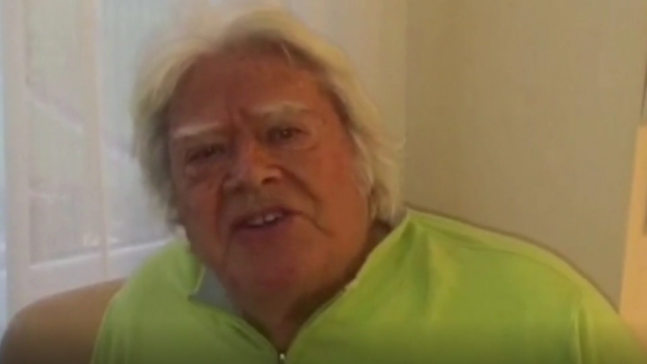 C&uuml;neyt Arkın'dan duygulandıran yeni yıl mesajı