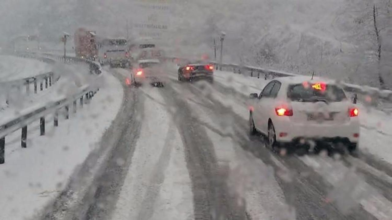 İzmir Manisa karayolu trafiğe kapandı