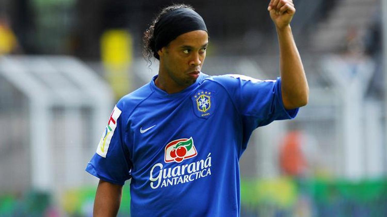 Ronaldinho sürpriz transferi açıkladı!
