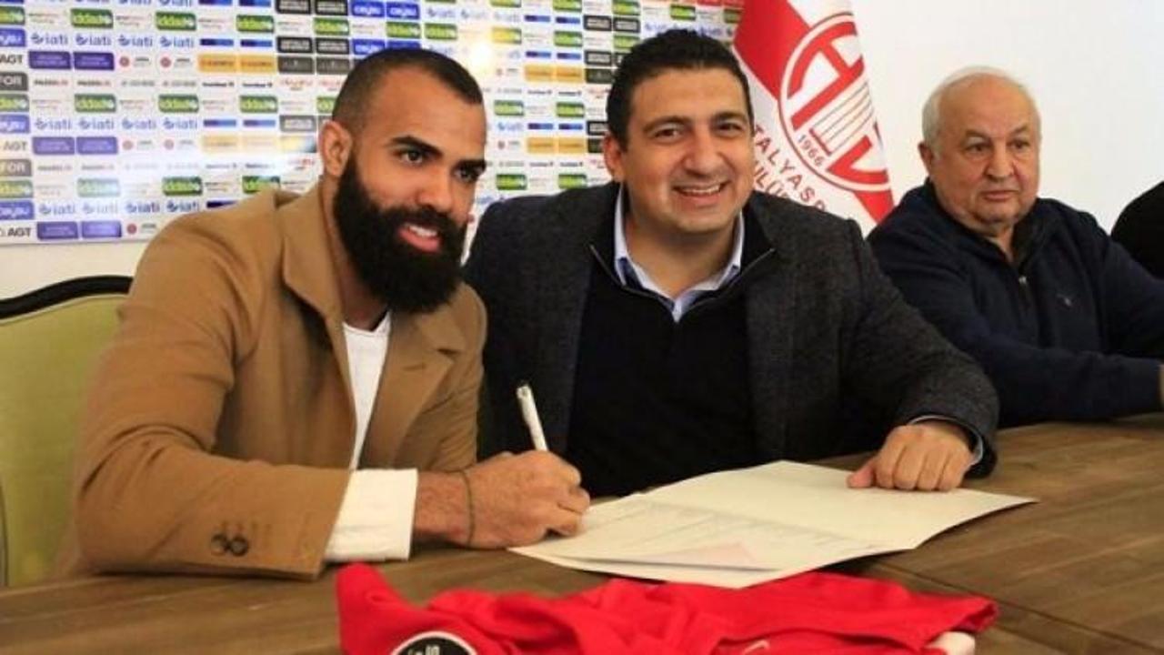 Antalyaspor, Brezilyalı Sambacı'ya imzayı attırdı