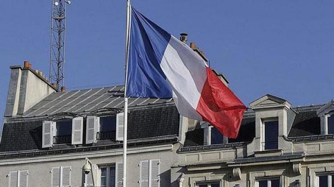 Fransa'da camiye çirkin saldırı!
