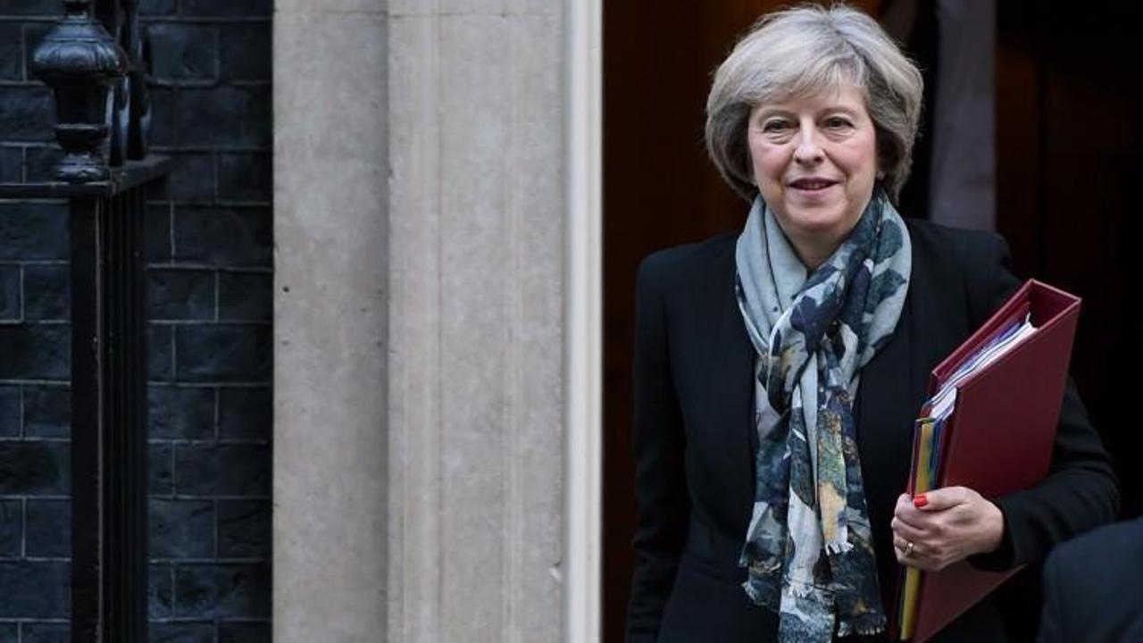 İngiltere Başbakanı May'den kritik Trump ziyareti