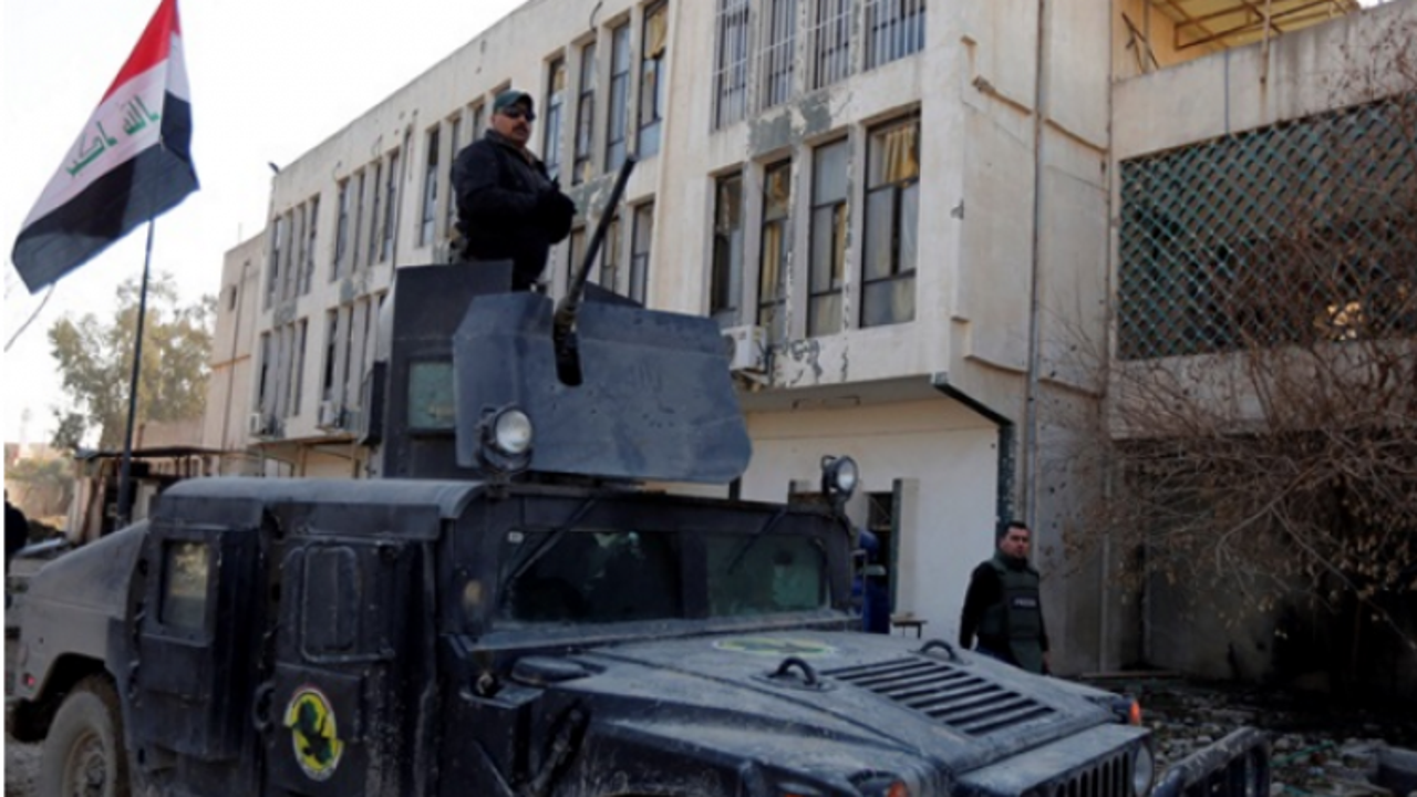 Irak ordusu Musul Üniversitesi'ni DEAŞ'tan aldı