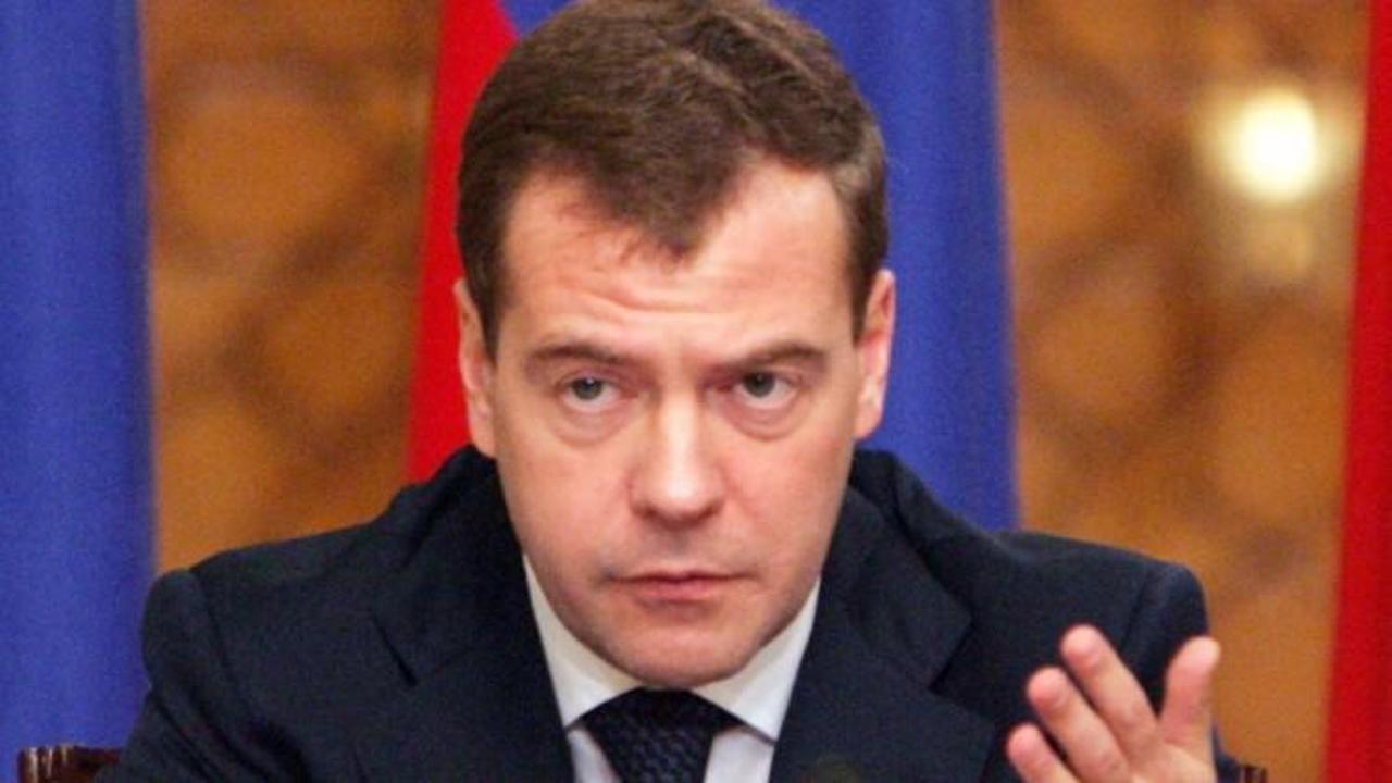Medvedev'den kritik çağrı