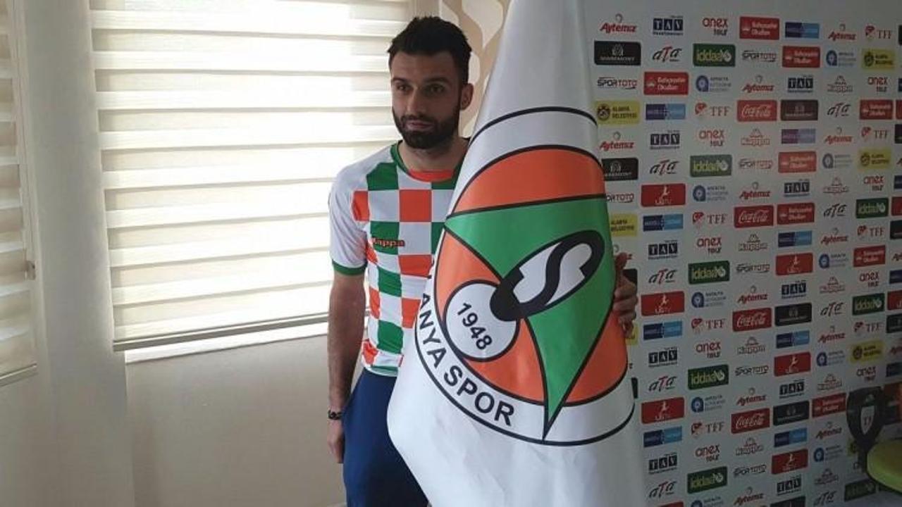 Alanyaspor'a Yunan stoper!