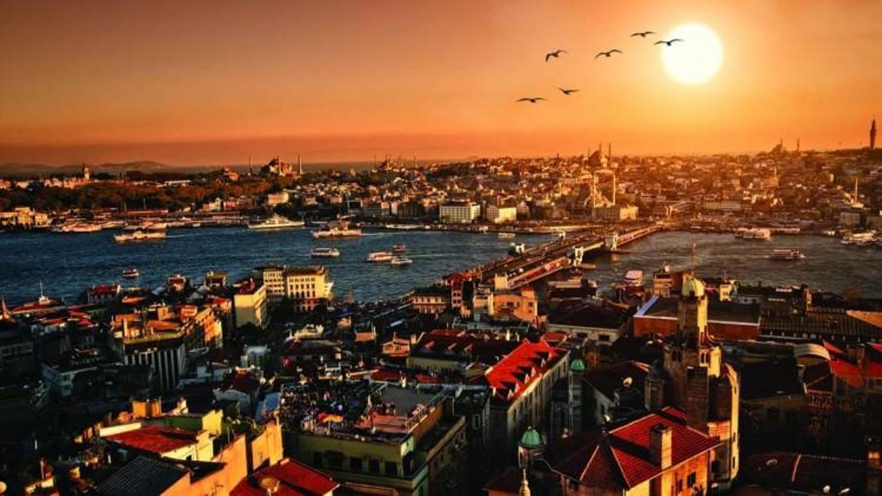 İstanbul'a ülke nüfusundan fazla turist geldi