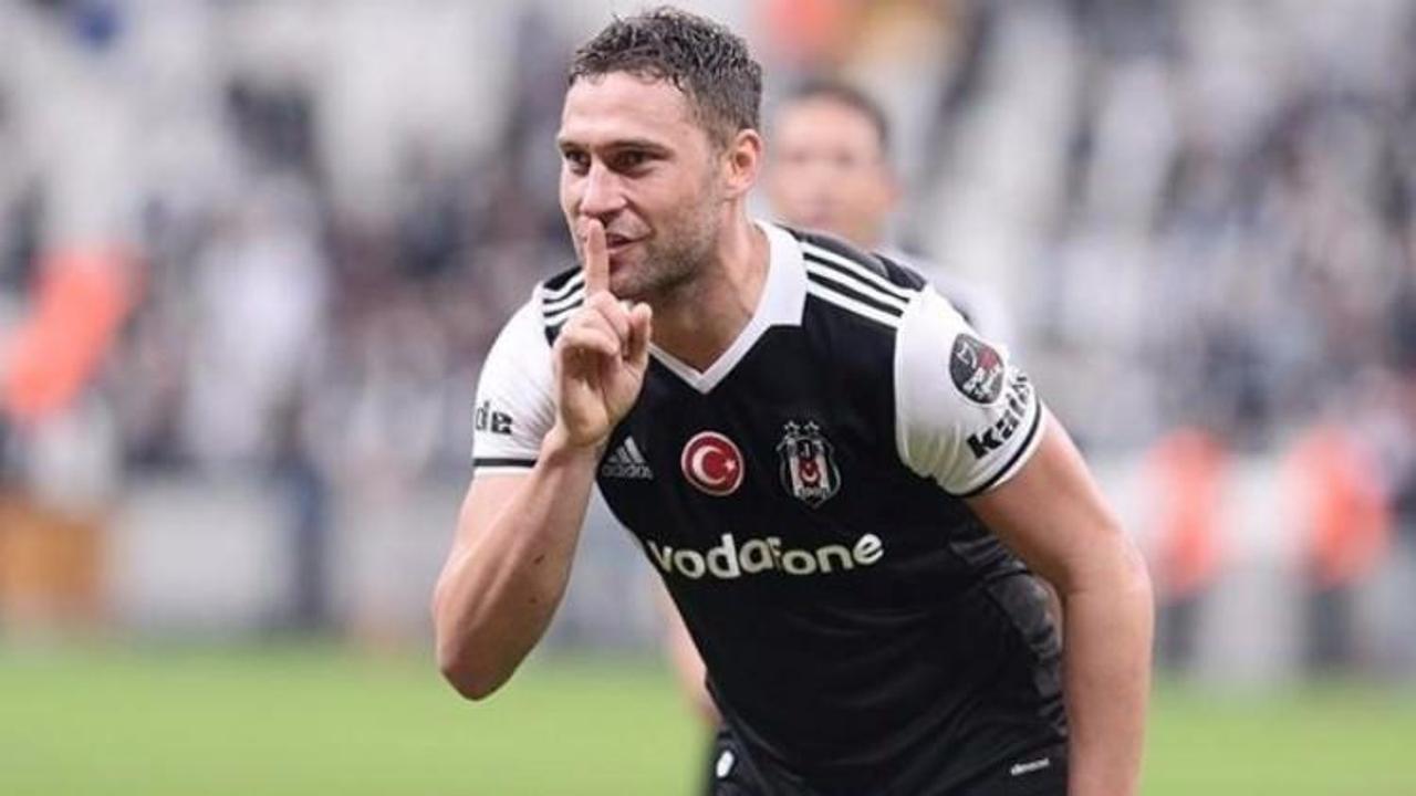 Beşiktaş borsaya bildirdi! 2 yıllık imza...