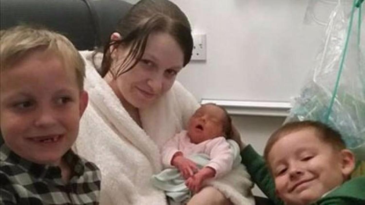 26 yaşındaki kadını bebeği kanser etti