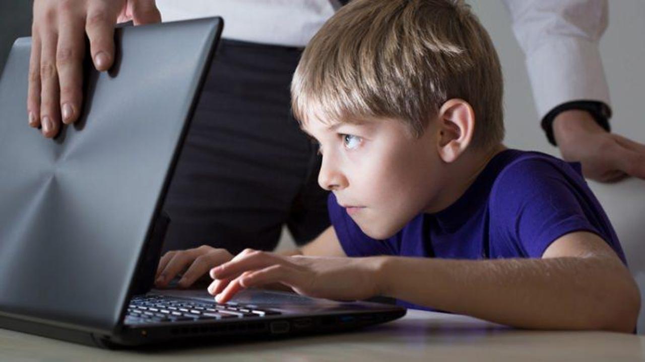 Çocuklarda internet bağımlılığına dikkat
