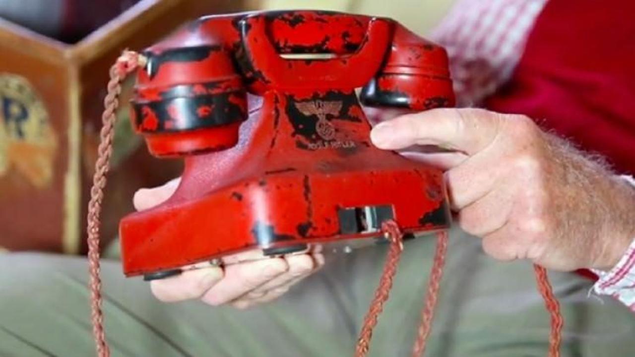 Hitler'in 'kanlı telefonu' satılacak
