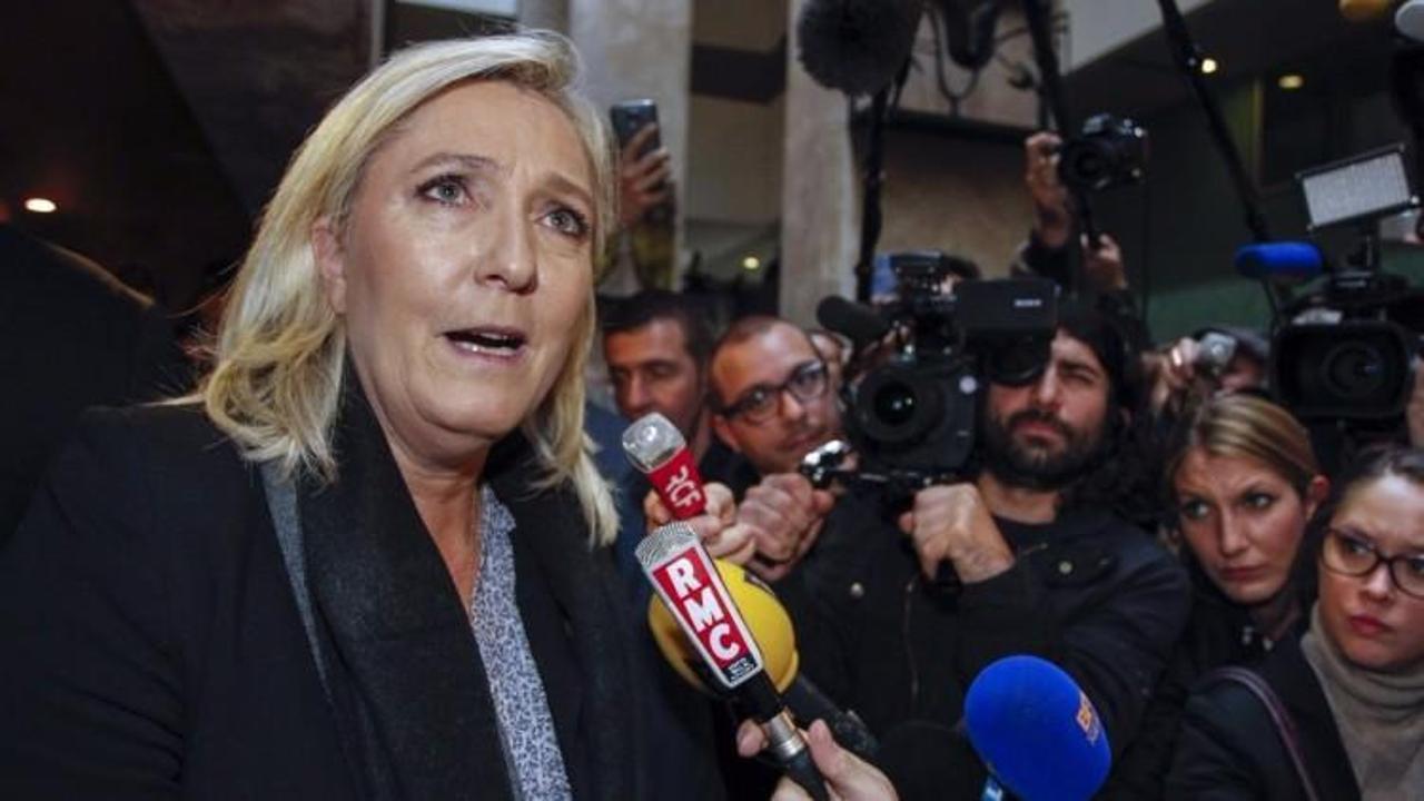 Kopyacı Le Pen! Fransa'da alay konusu oldu
