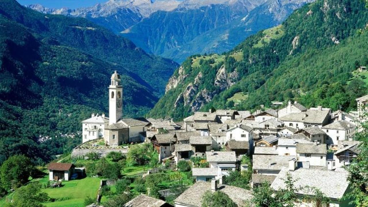 İsviçre'de bir köy kendi parasını bastı