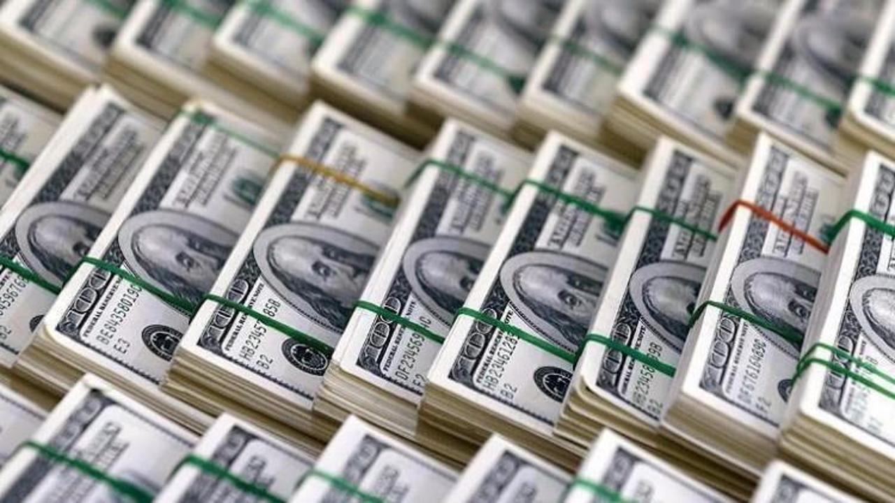 Dolar tepetaklak! O seviyenin altına indi