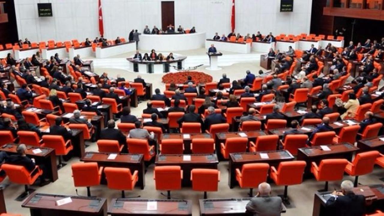 AK Partili vekil 'Evet' dedi; CHP'liler alkışladı