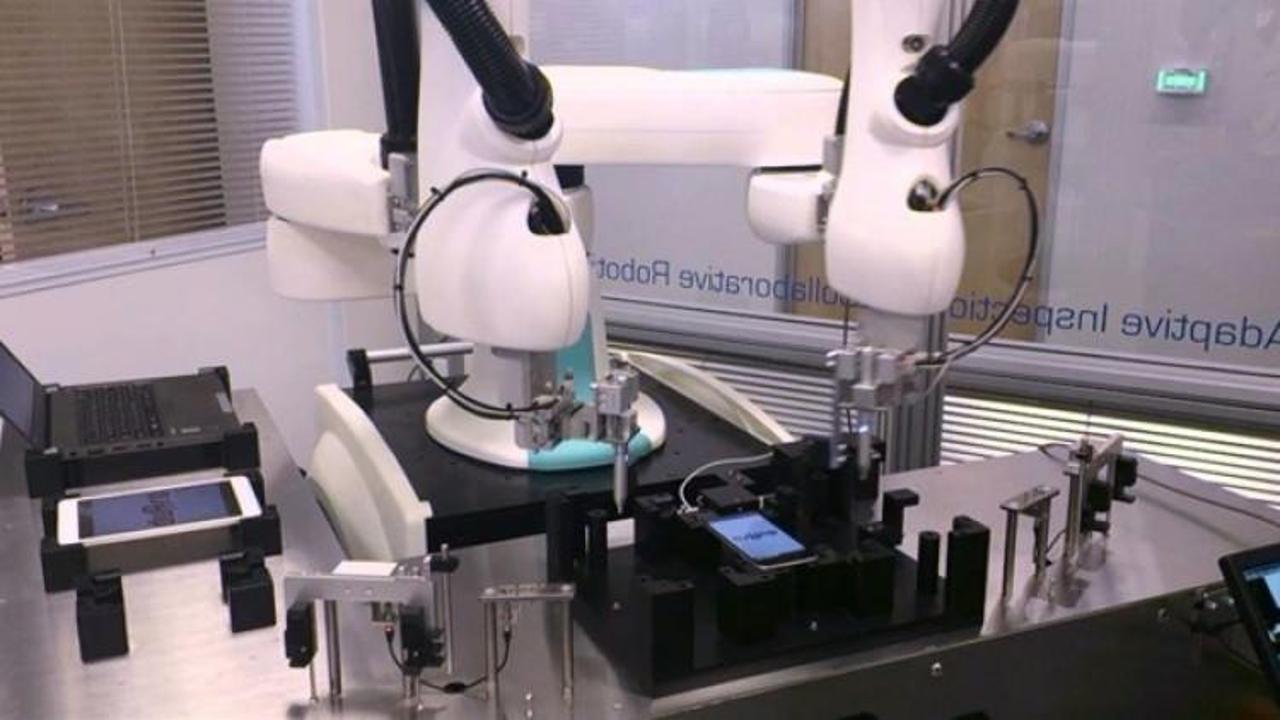 Kawasaki'den ekran koruyucu robotu