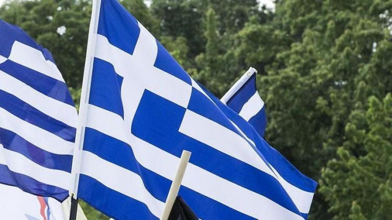 Yunanistan son çeyrekte yüzde 0,4 küçüldü