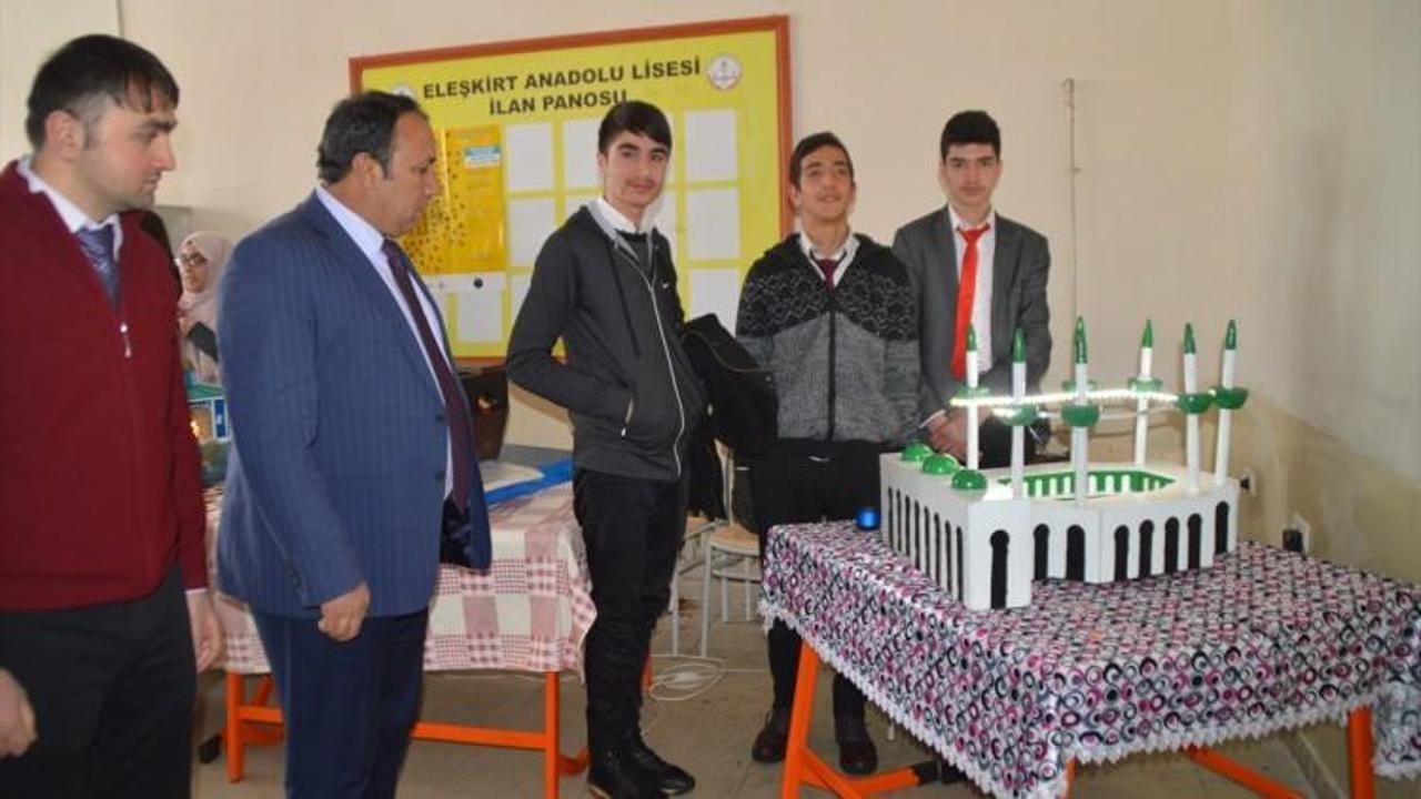 Eleşkirt'te öğrenciler yararına kermes