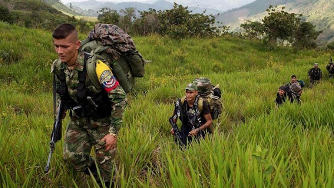 Venezuela askerleri Kolombiya topraklarına girdi