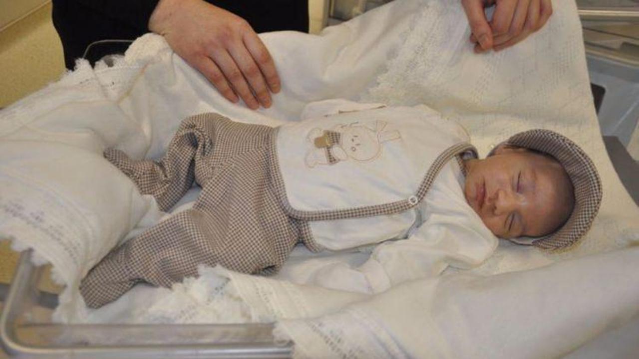 Eren bebeğin "mucize" gibi hayata tutunuşu