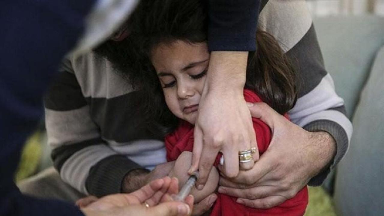 Suriyeli çocuklar aşılanıyor