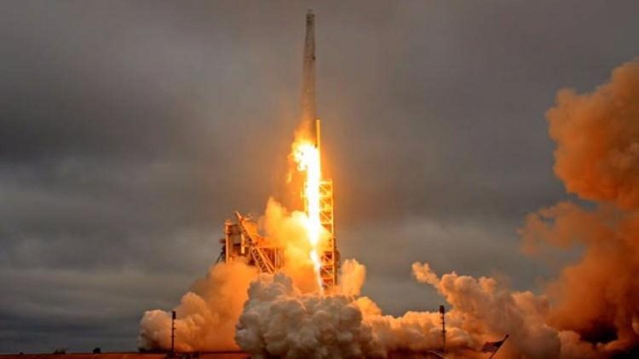 Falcon 9, NASA'nın tarihi rampasından fırlatıldı