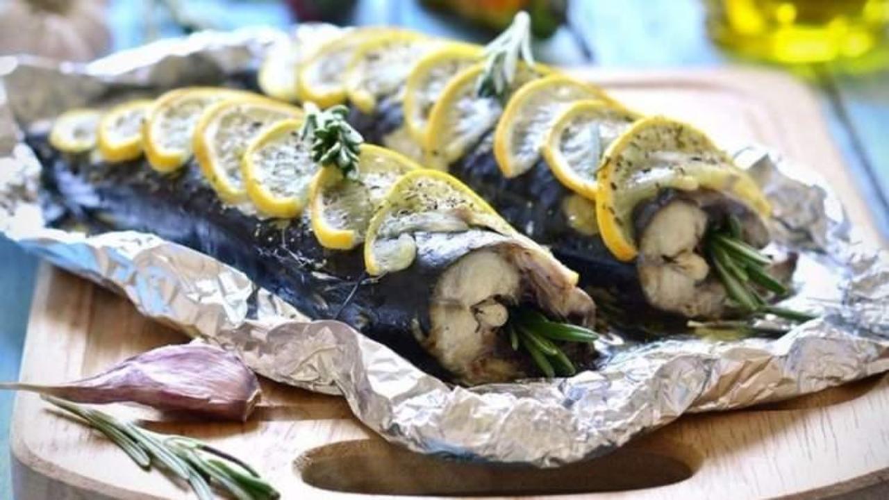 Yağlı balık fast foodun zararlı etkisini azaltıyor