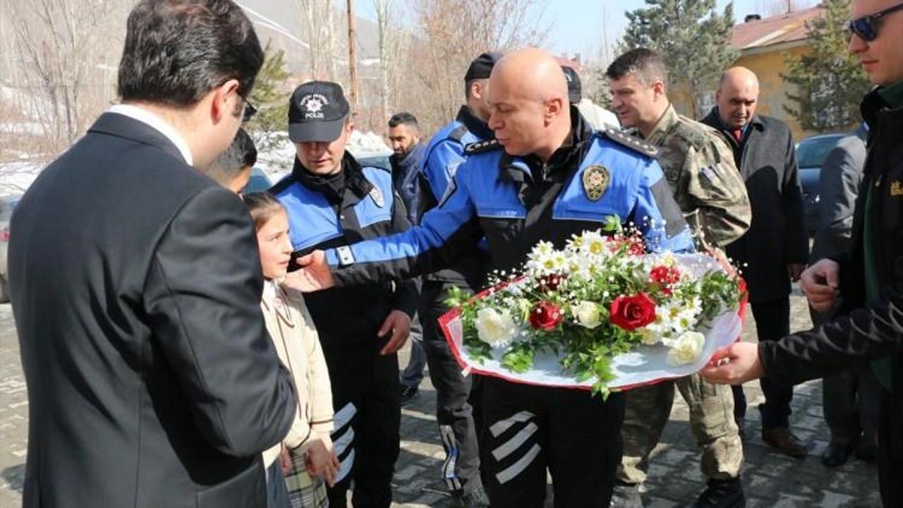 Hakkari'de polisten eğitime destek