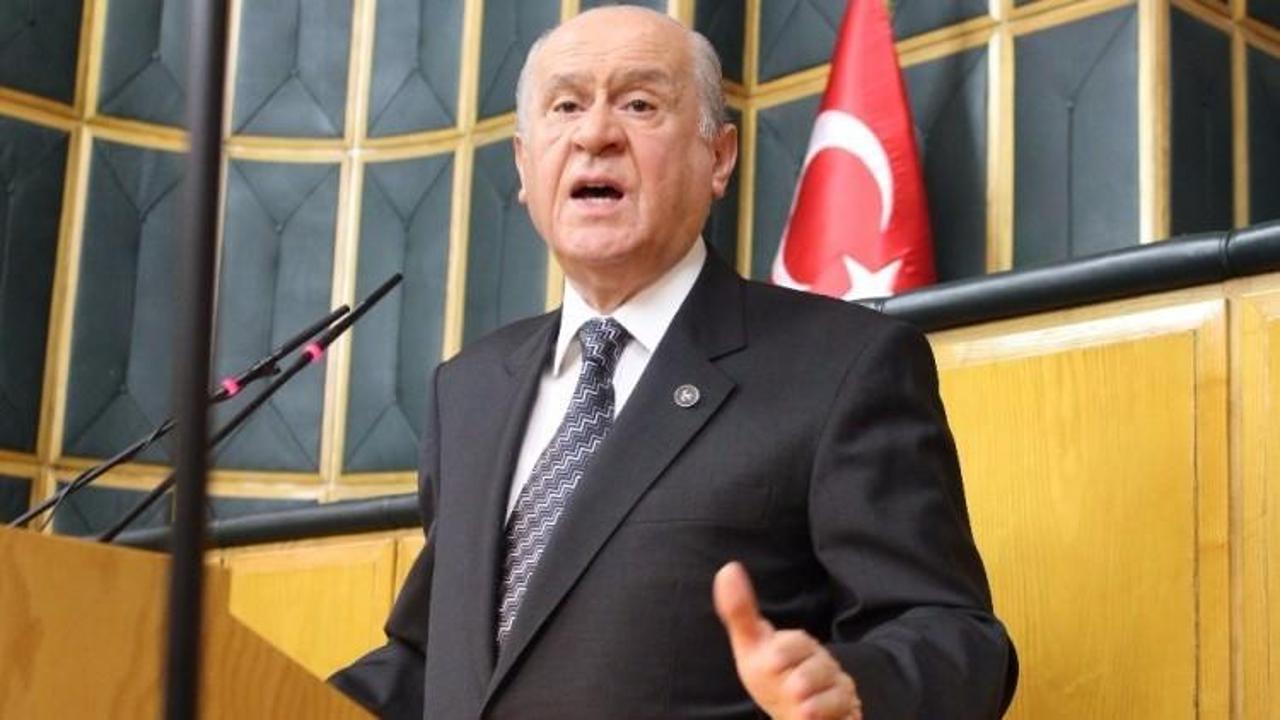 Bah&ccedil;eli'den H&uuml;rriyet yazarına: Şuursuz, b&ouml;l&uuml;c&uuml;...