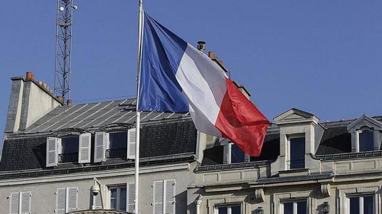 Fransa Adalet Bakanı: Olağanüstü hal kalkabilir