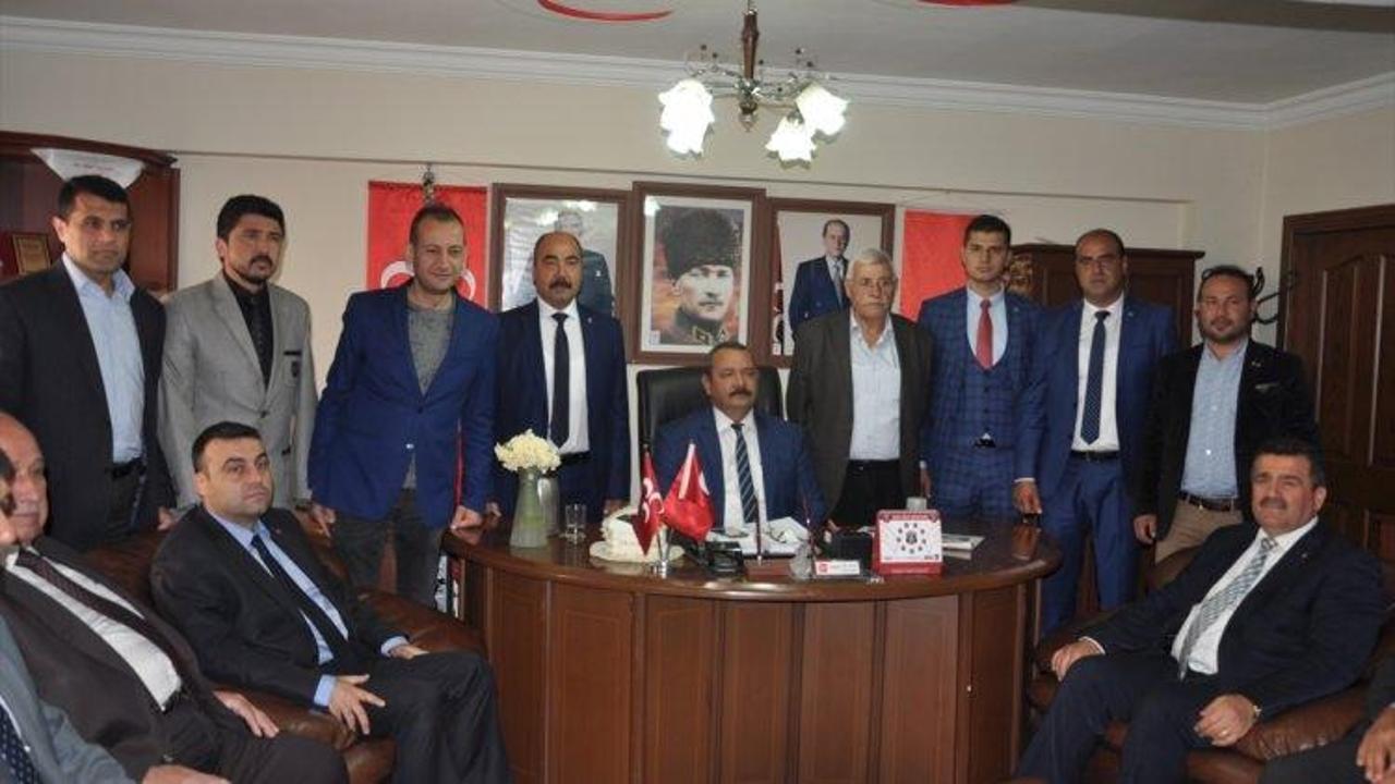 AK Parti Tarsus yönetiminden MHP’ye ziyaret