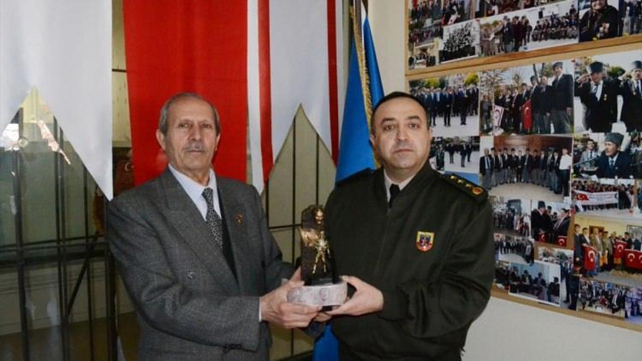 Aksaray Jandarma Komutanı Demir'den gazilere ziyaret