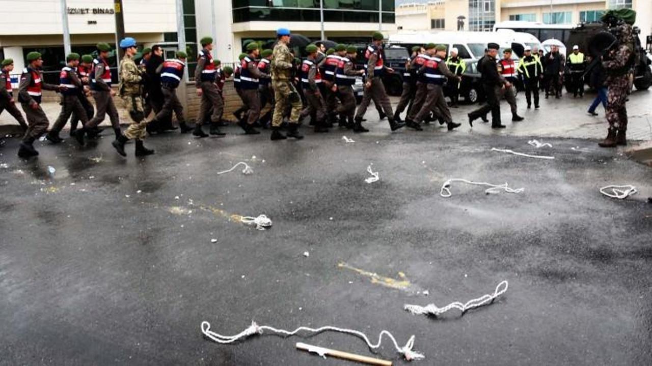 Eski Yaver Ali Yazıcı ve Kuzu'ya ipli protesto