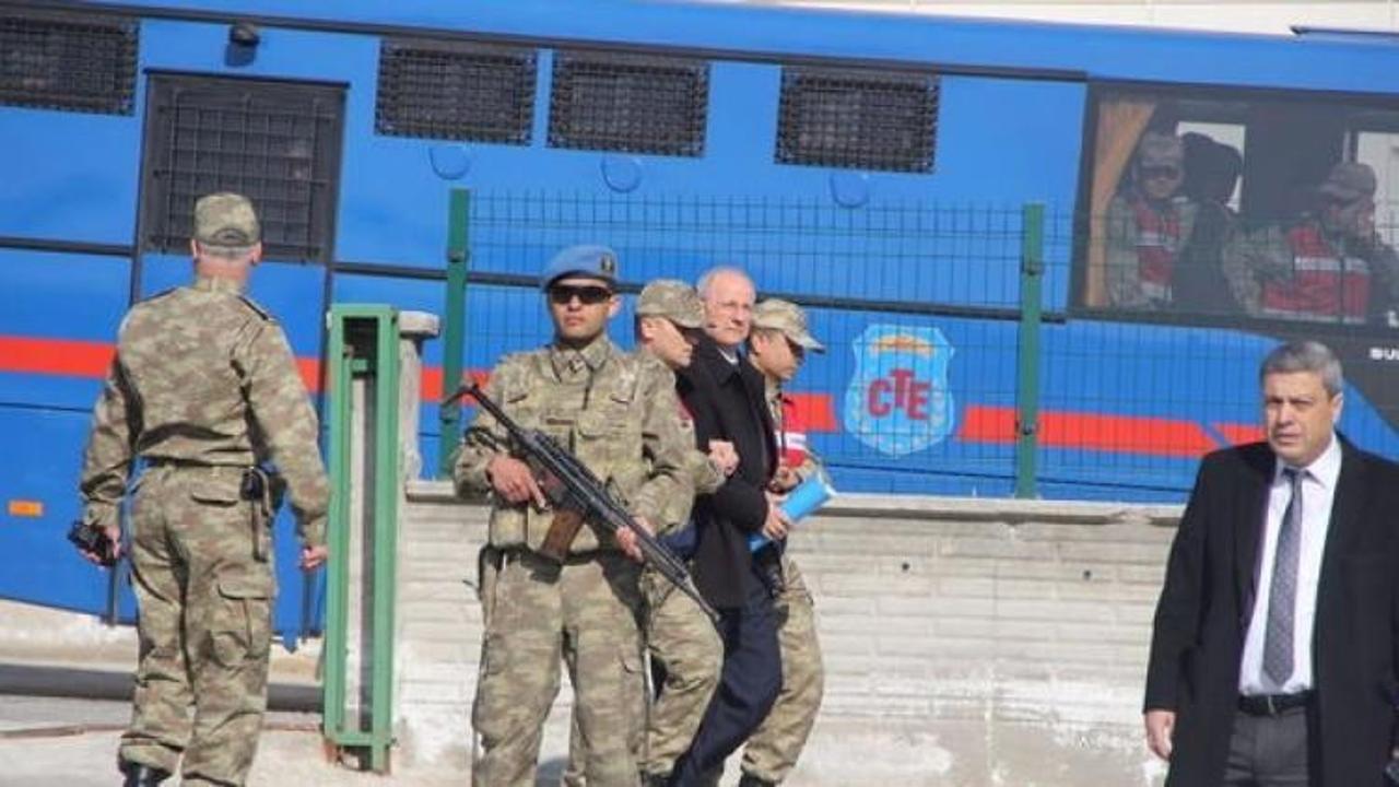 Vatan haini Adem Huduti hakim karşısında
