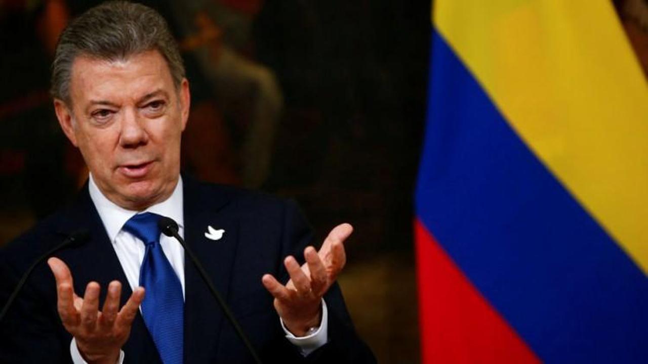 Kolombiya lideri Santos'tan 'usulsüzlük' özürü