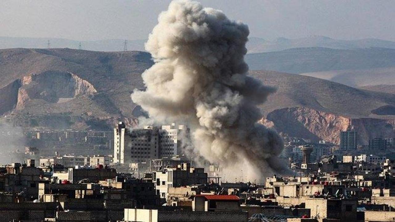 Şam'da hava saldırısı: 12 sivil öldü
