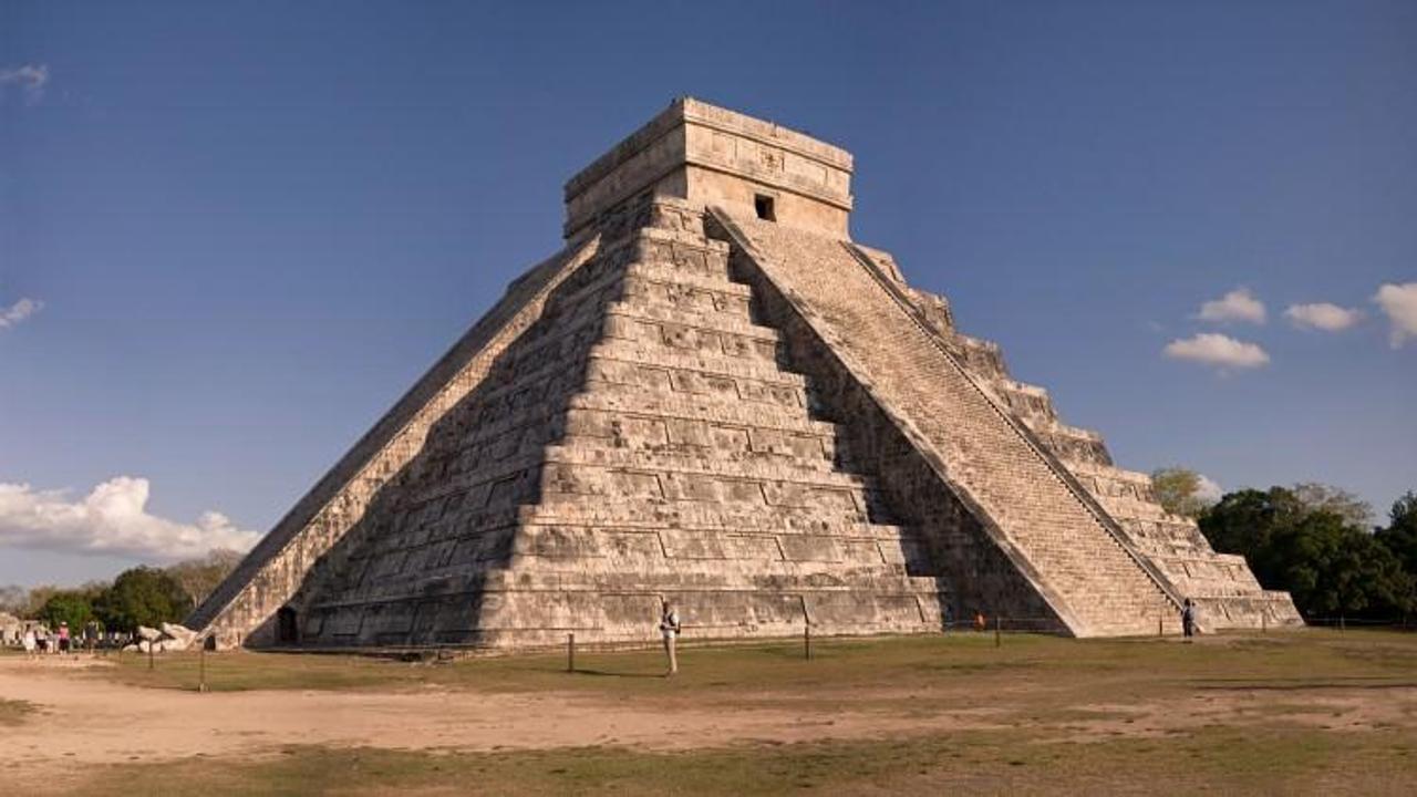 Meksika’da iç içe piramit keşfedildi