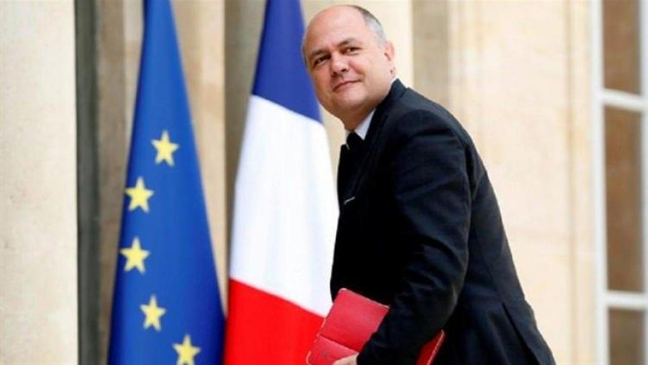 Fransa İçişleri Bakanı istifa etti