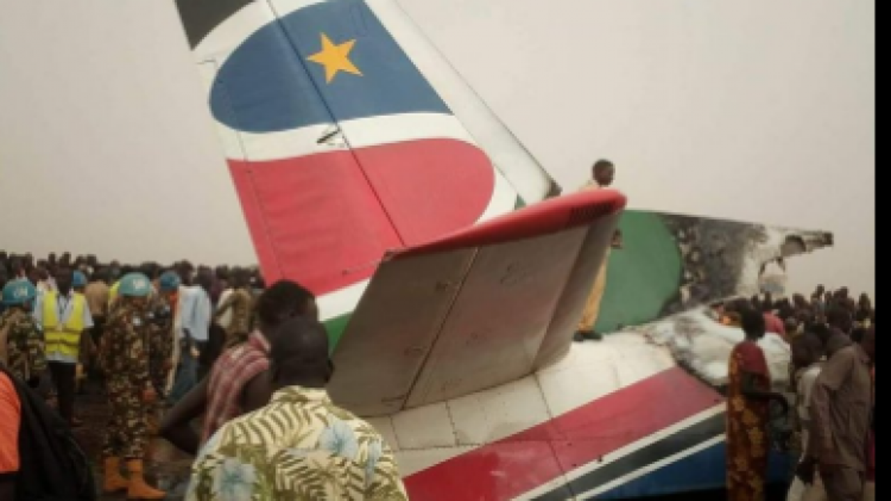 Güney Sudan'da 44 kişiyi taşıyan uçak düştü!