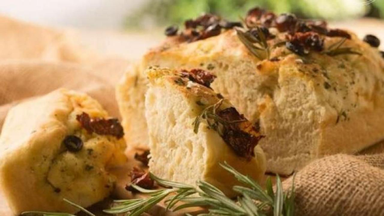İtalyan ekmeği Focaccia tarifi