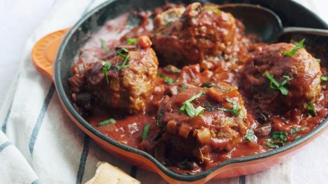 Marinara soslu k&ouml;fte tarifi