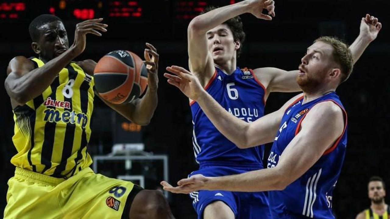 Avrupa derbisinde Efes F.Bah&ccedil;e'yi yıktı