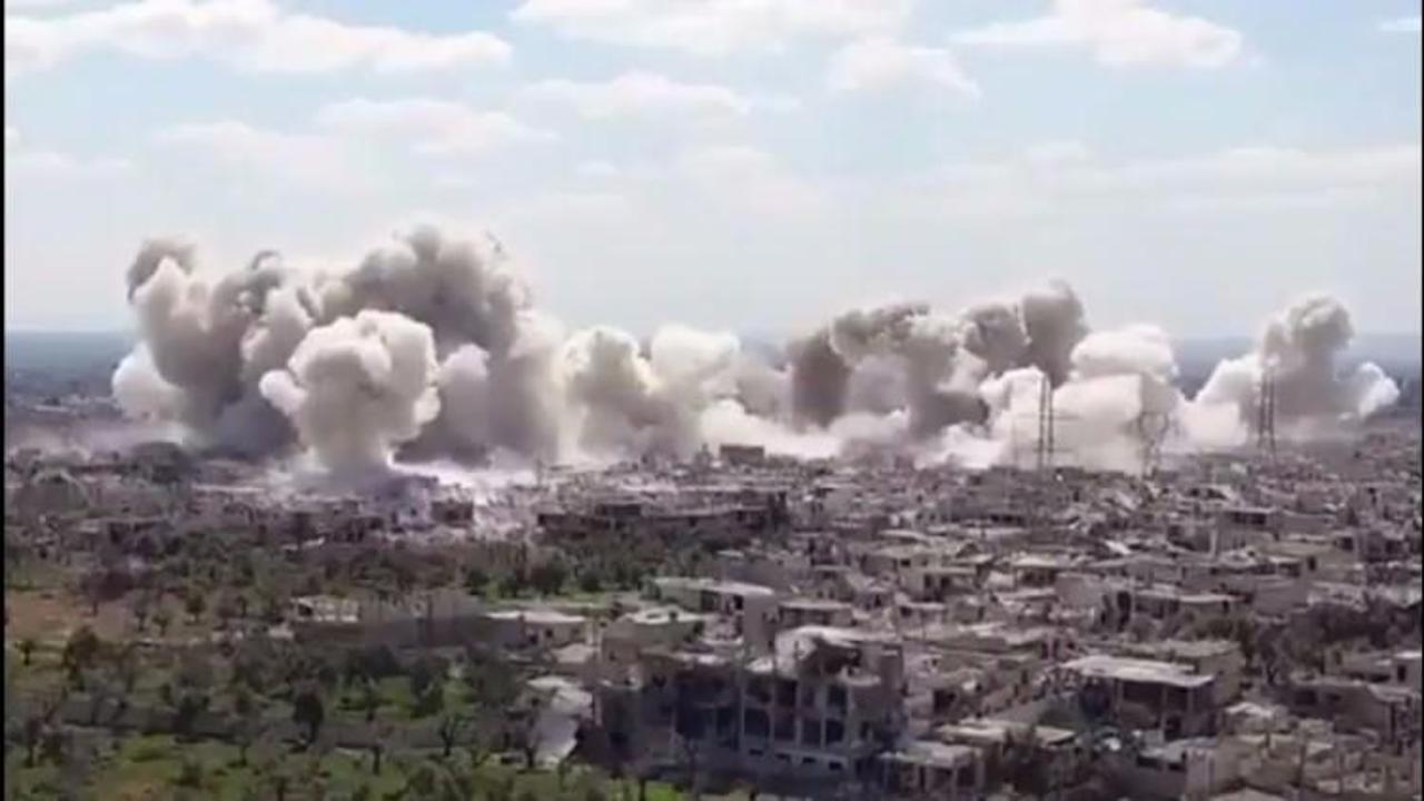 Esed rejimi Şam'a bomba yağdırdı