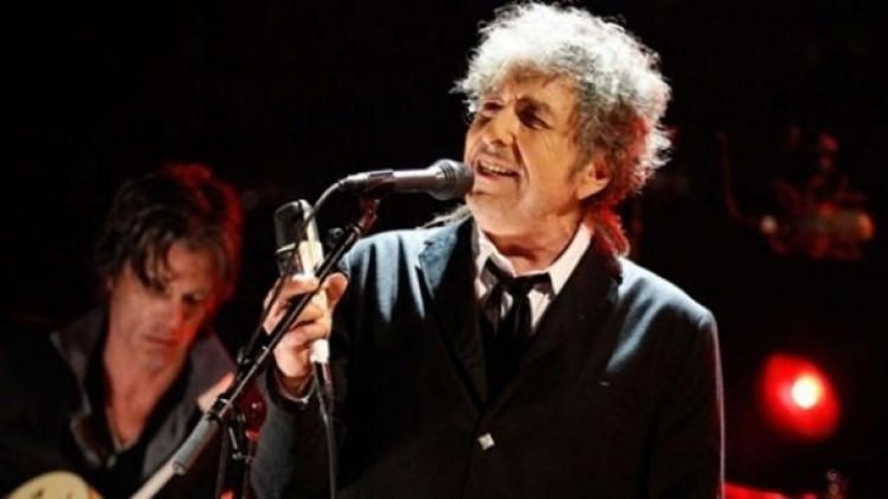 Bob Dylan Nobel ödülünü kabul etti