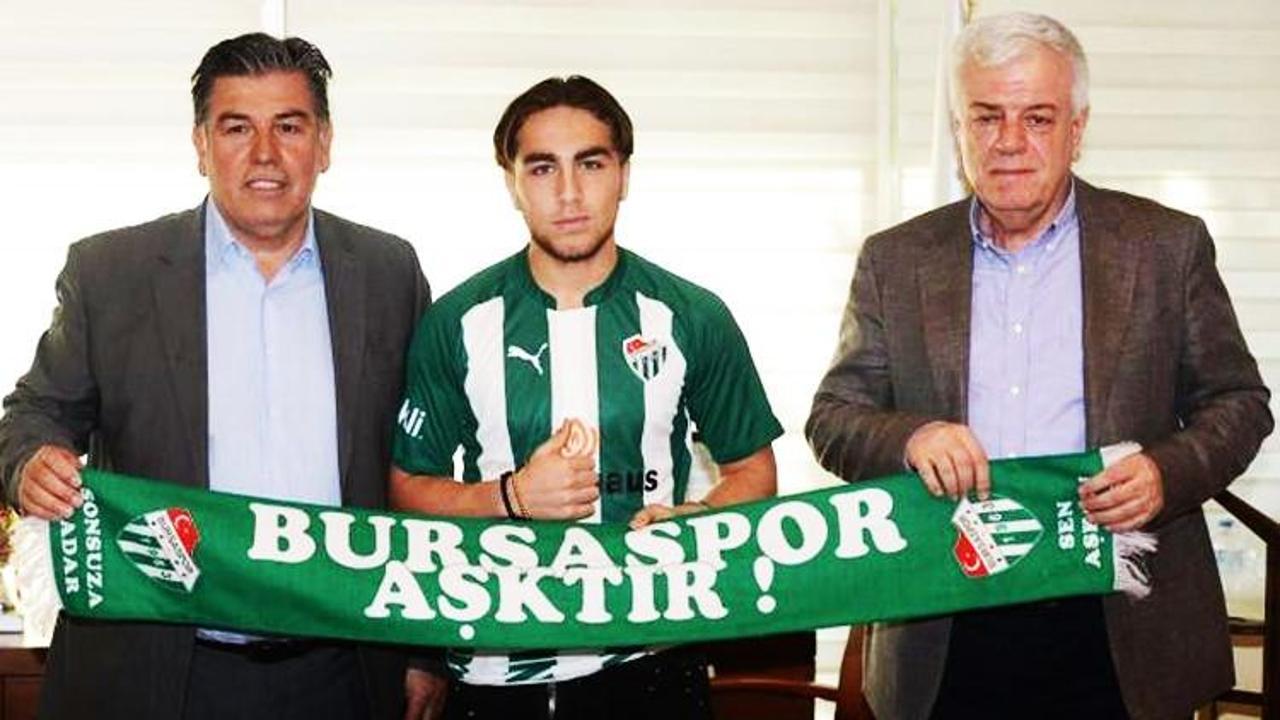 F.Bahçe istedi, Bursaspor imzayı attırdı!