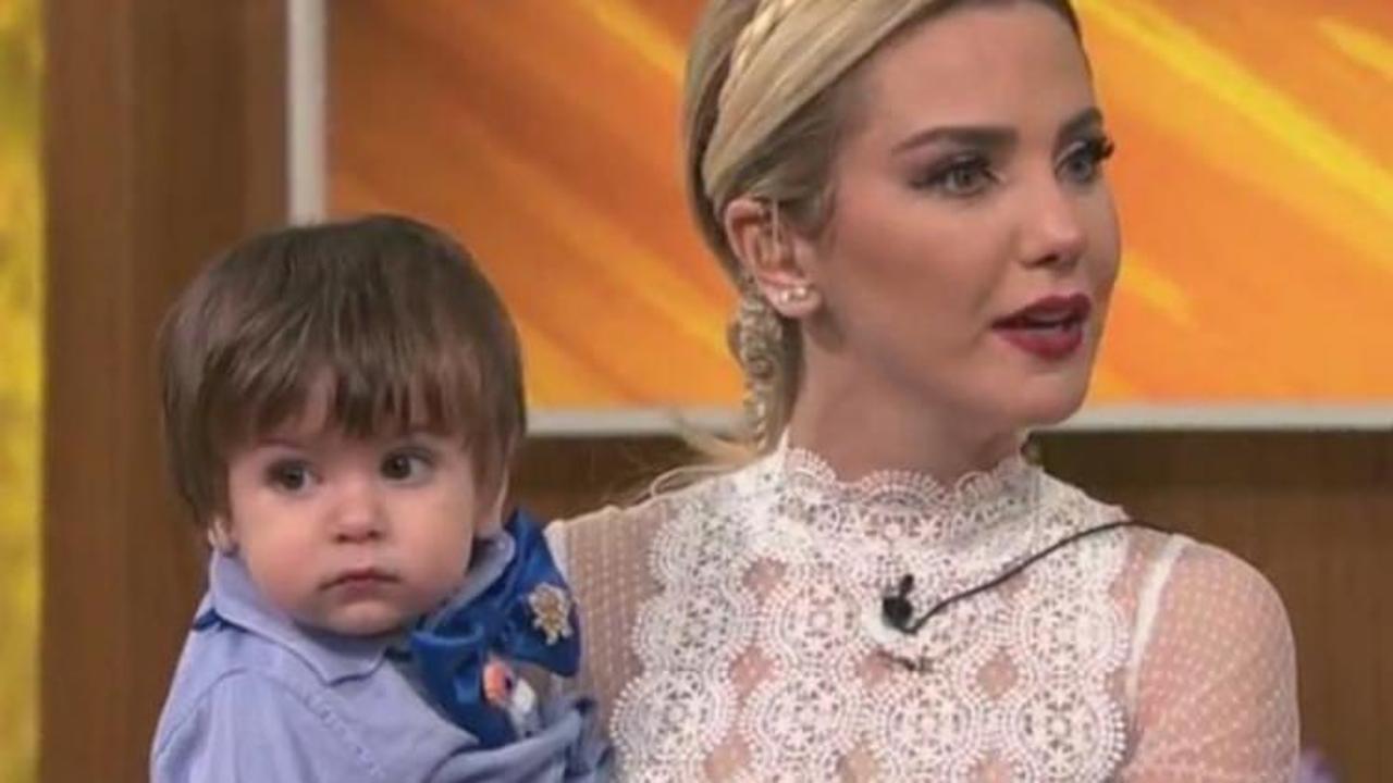 Ece Erken oğlu i&ccedil;in villasının fiyatını d&uuml;ş&uuml;rd&uuml;