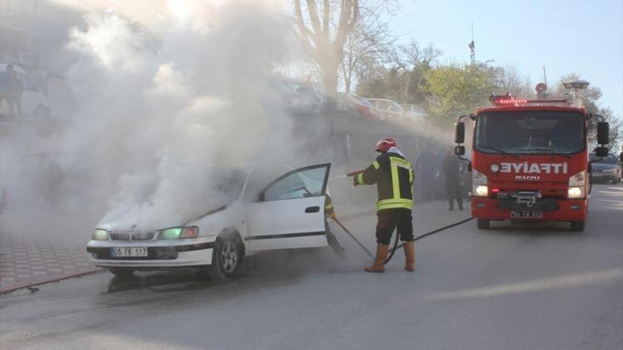 Suluova’da araç yangını